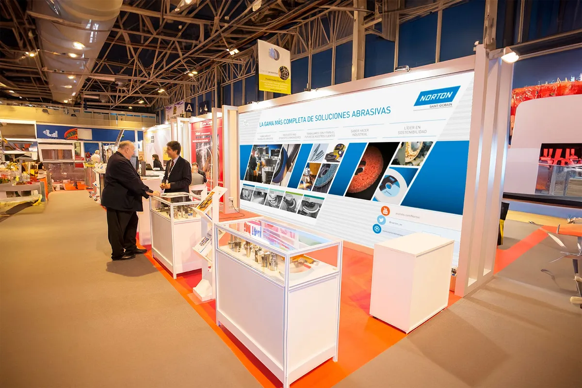 Comunicación visual Stand Norton by Ideart
